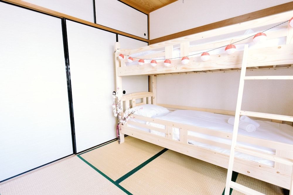 undefined Color Namba South 5