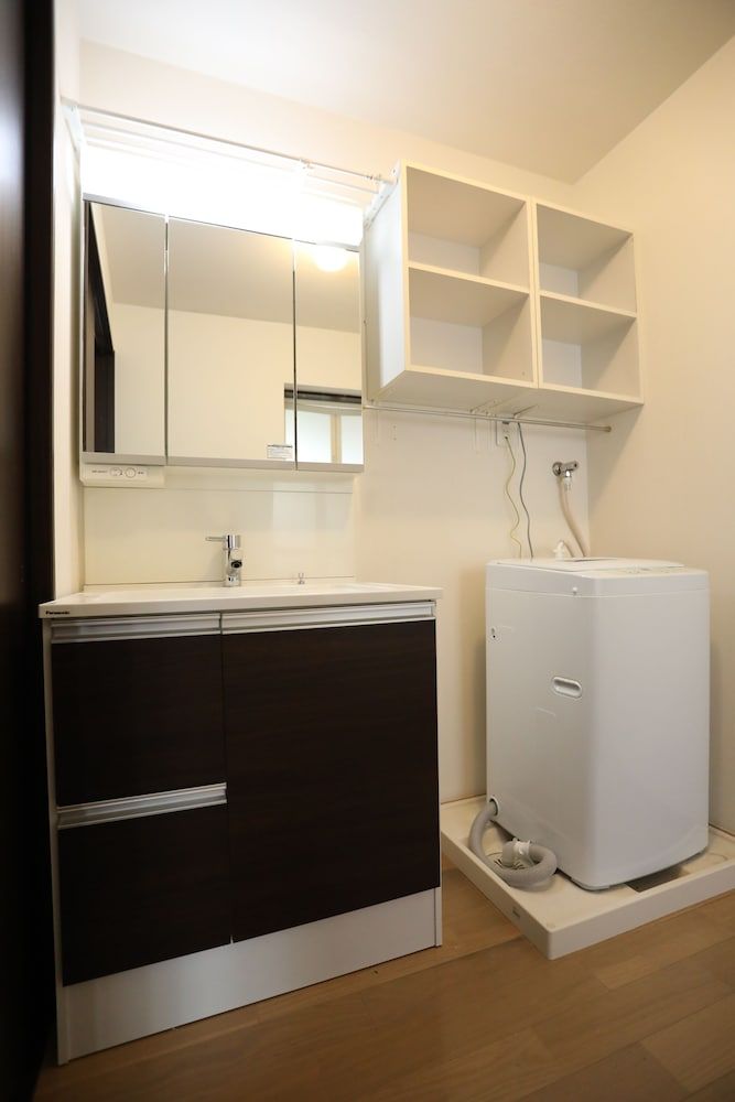 undefined L House 10