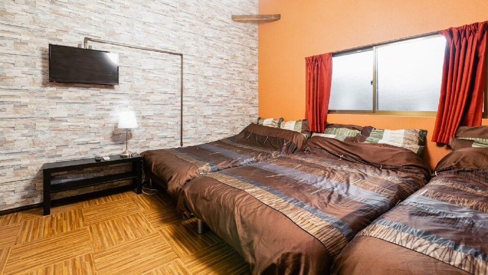 Senbonkita Terrace House House 11