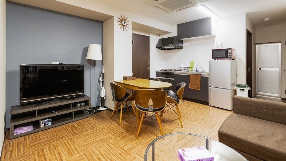 Senbonkita Terrace House House 18