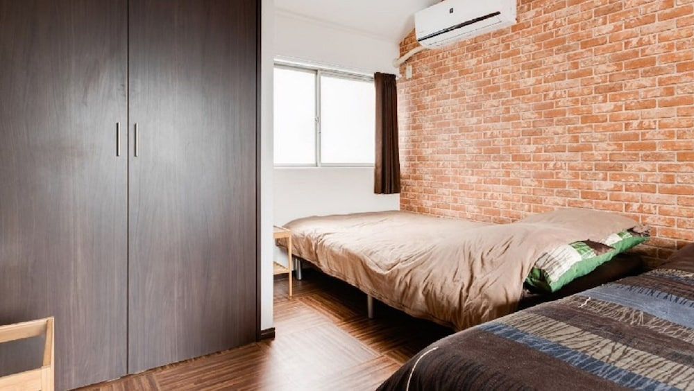 Senbonkita Terrace House House 13