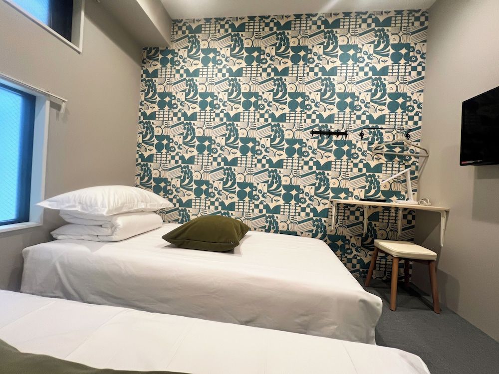 Hotel Hangout - Hostel Twin B 3