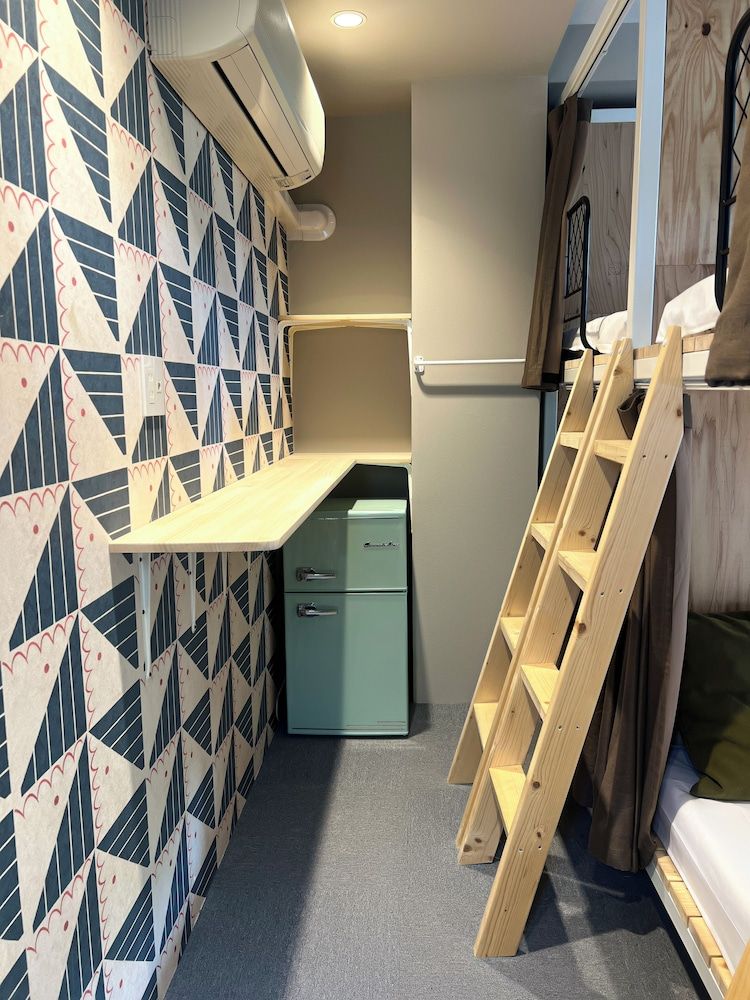 Hotel Hangout - Hostel Economy Shared Dormitory, Women only, Non Smoking, Shared Bathroom 7