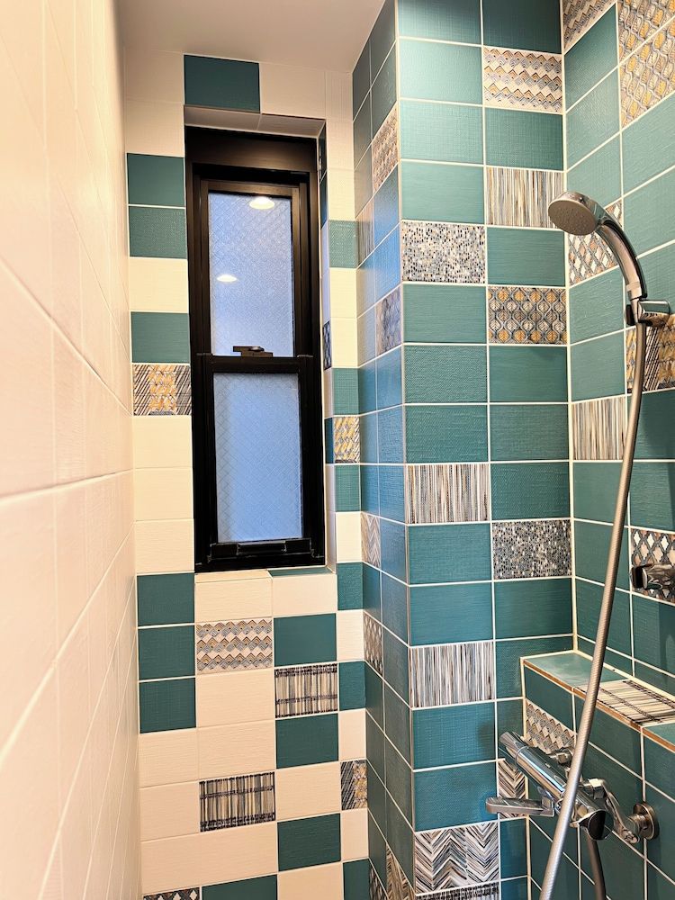 Hotel Hangout - Hostel Economy Shared Dormitory, Women only, Non Smoking, Shared Bathroom 4