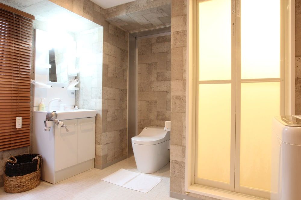 Shimanouchi Luxury Apartment Basic Apartment, 2 Bedrooms (for 6 Guests) 3