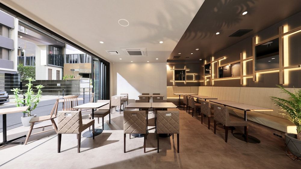 undefined Doutonbori Crystal Hotel IV 7