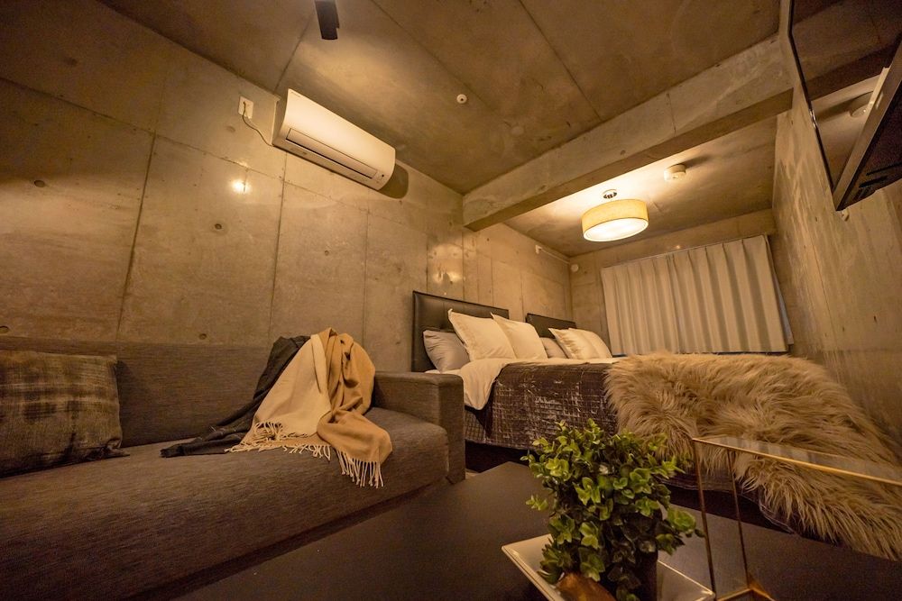 Grandouce Daikokucho Large Studio Apartment 10