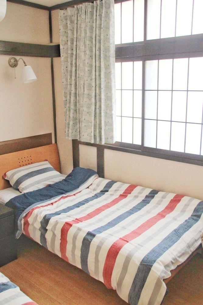 undefined Shirakabanoyado-Akinai 8