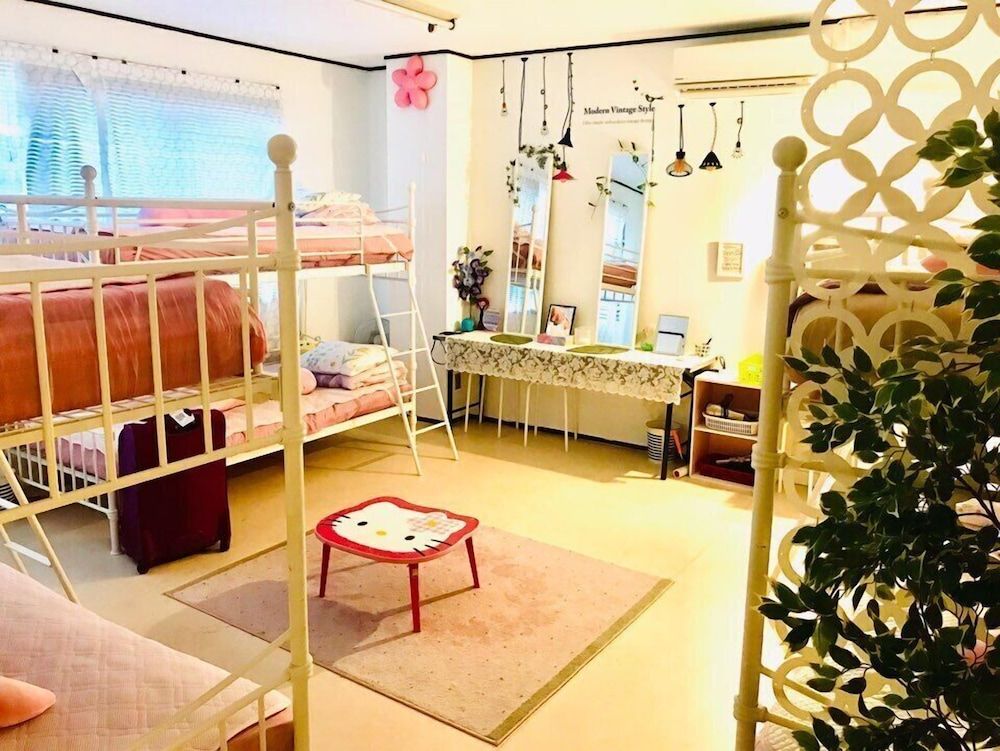 undefined Royal Home Dormitory - Hostel 4