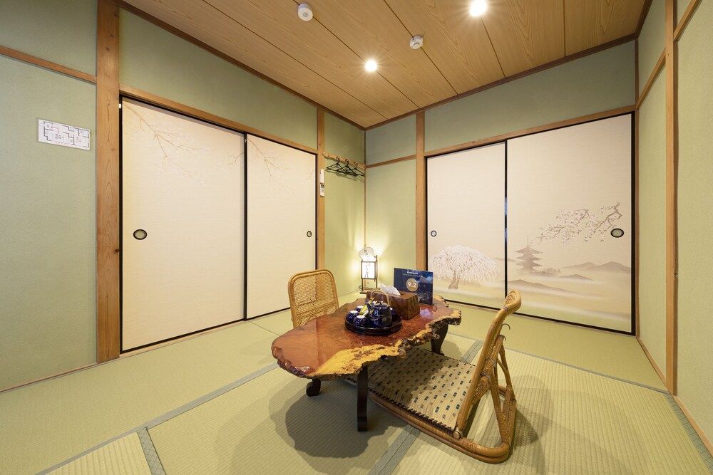 undefined Shirakabanoyado-Uehonmachi 10