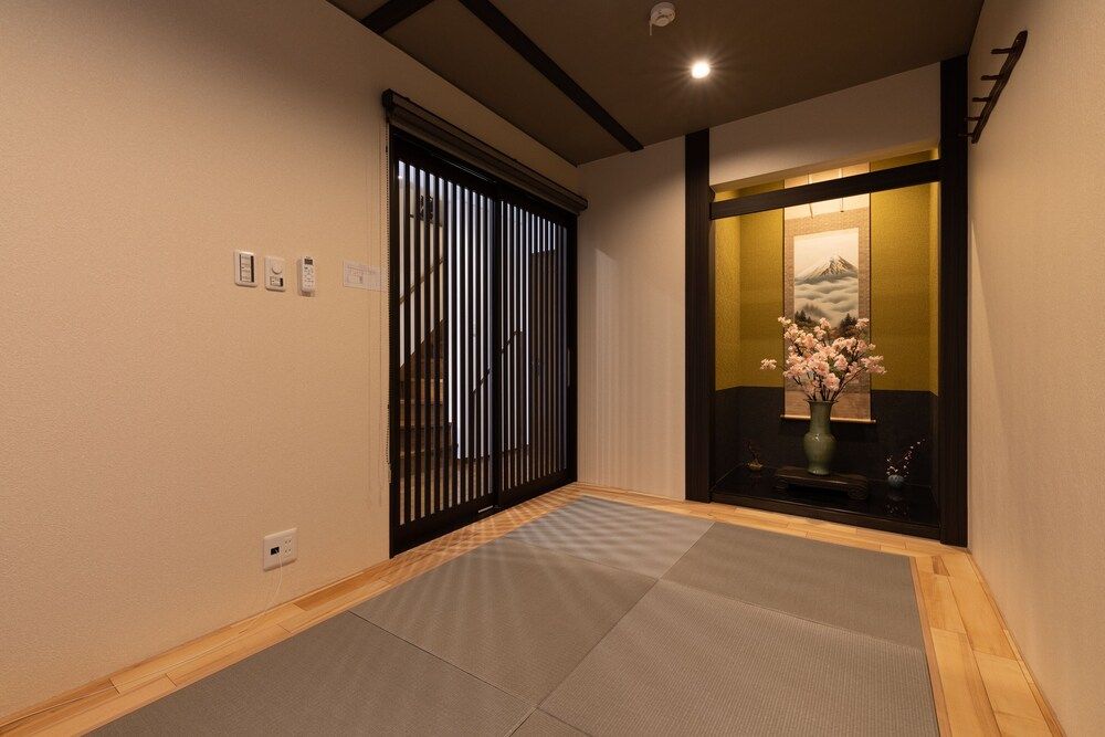 undefined Shirakabanoyado-Abeno 8