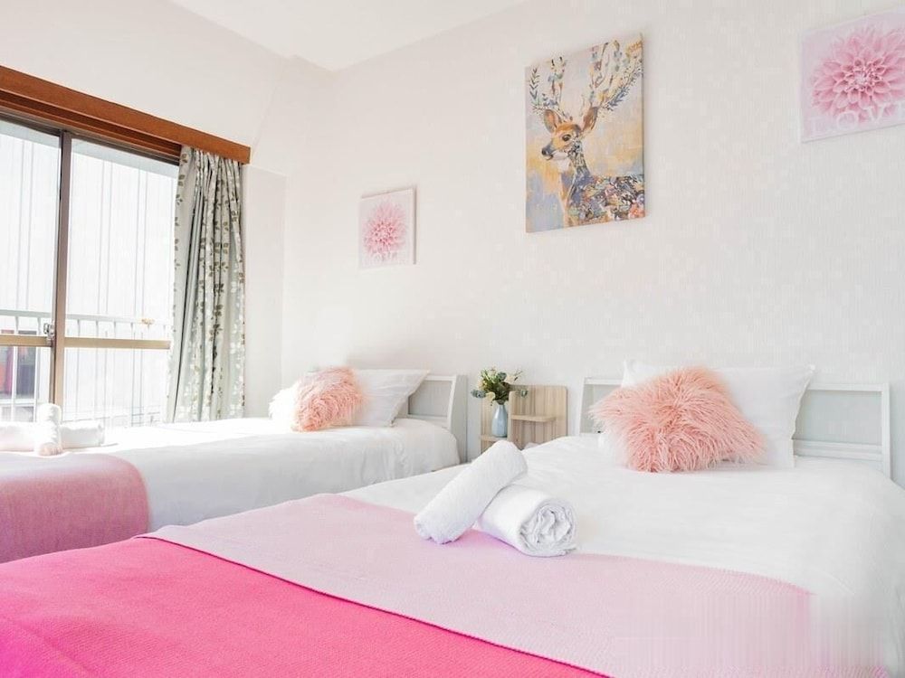 undefined Happy House X 2