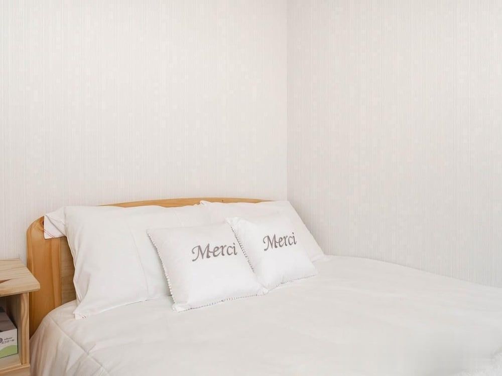 undefined Happy House X 7