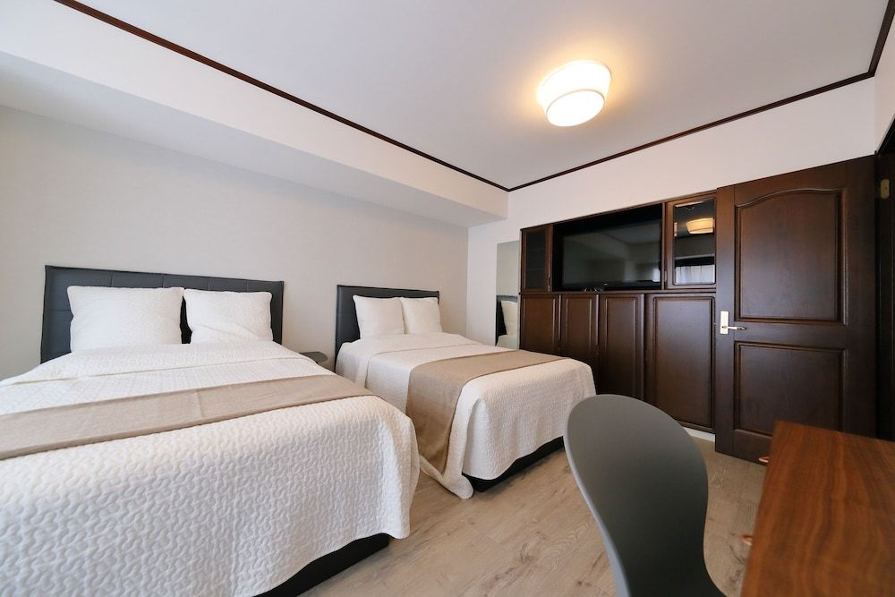 undefined Grandouce Dotonbori Riverside 5