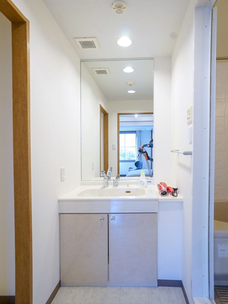 Osaka Umeda ShisaX Comfort Studio 8