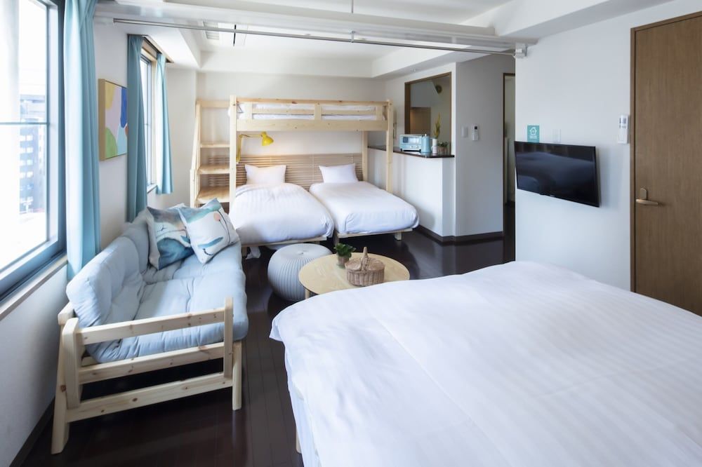 Osaka Umeda ShisaX Gallery Studio 6