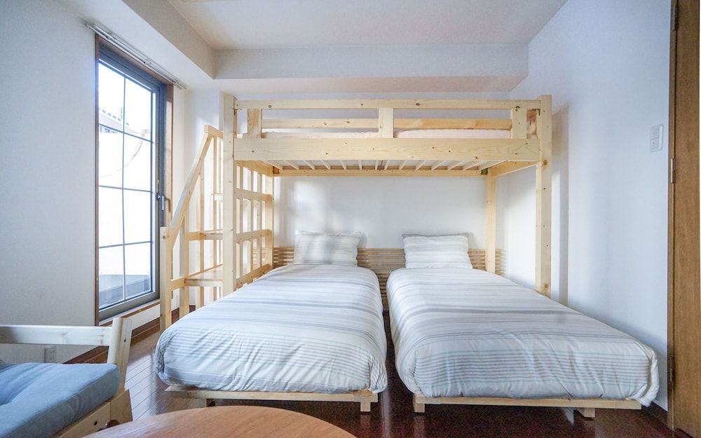 Osaka Umeda ShisaX Gallery Studio 5