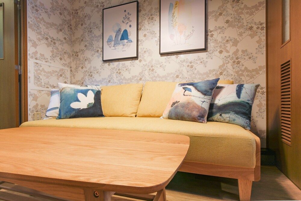 undefined Grand Court Namba 206 6