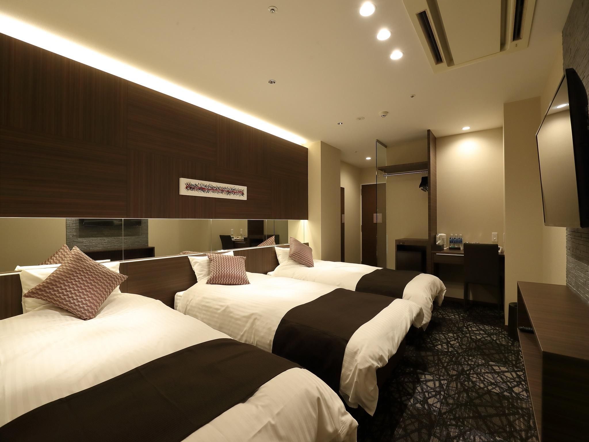 undefined Osaka Teikoku Hotel 10