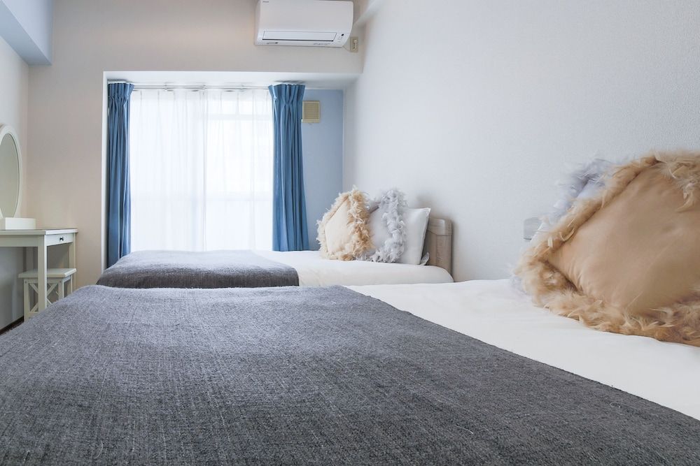 Grand Court Namba 401