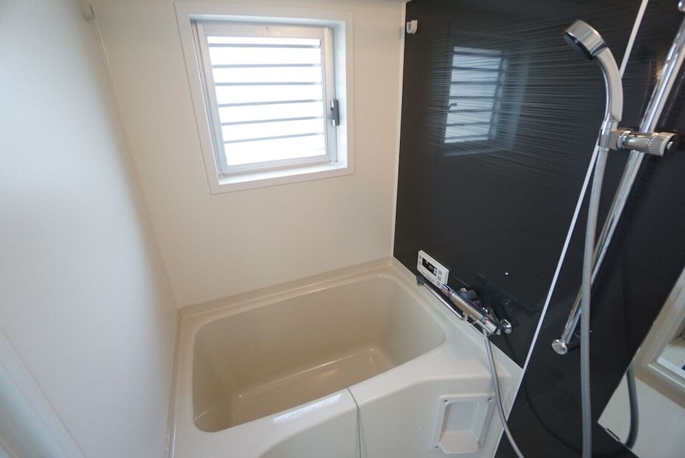 Deep Soaking Bathtub