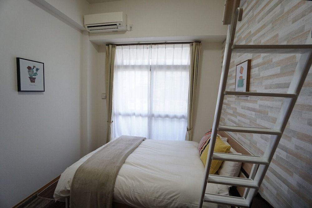 undefined Apartment Y Hakuyu Motomachi Namba 9