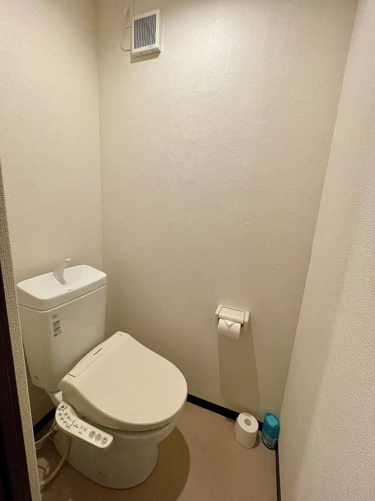 Happy Osaka House Elite Apartment, Balcony 11