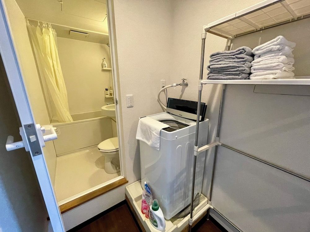 Happy Osaka House Comfort Apartment, 2 Bedrooms, Private Bathroom 9