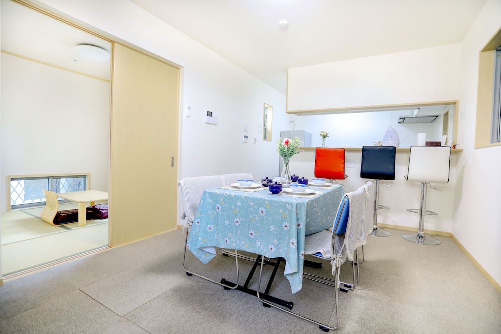 undefined Olina's House 8