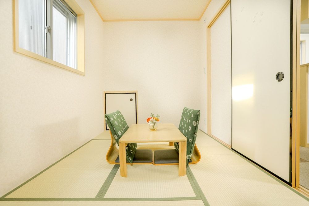 undefined Zenith's House 7