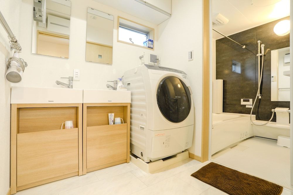 undefined Zenith's House 9