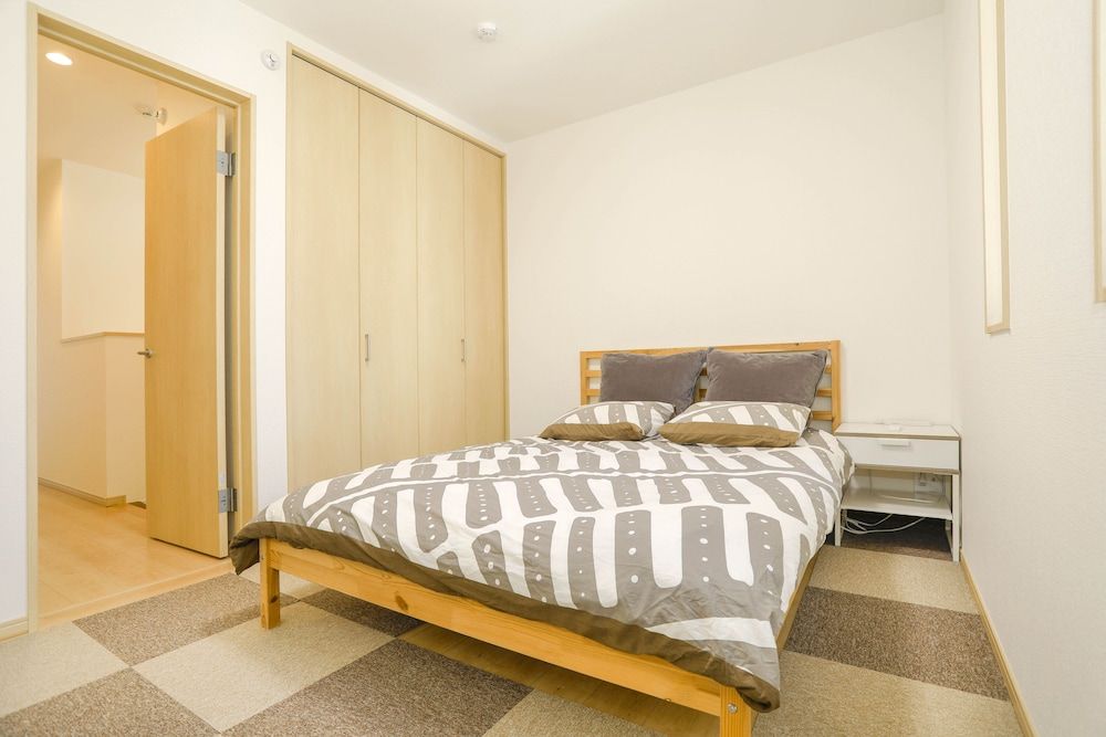 undefined Zenith's House 4