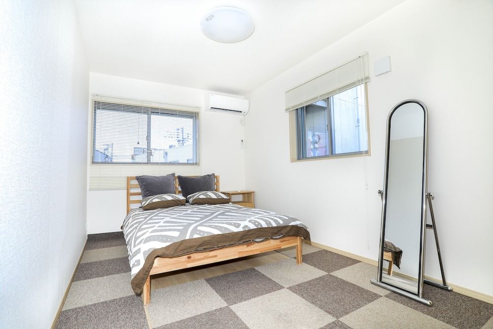 undefined Zenith's House 3