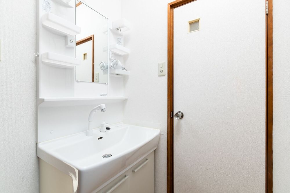 Ota Building Penthouse St33 Apartment 34