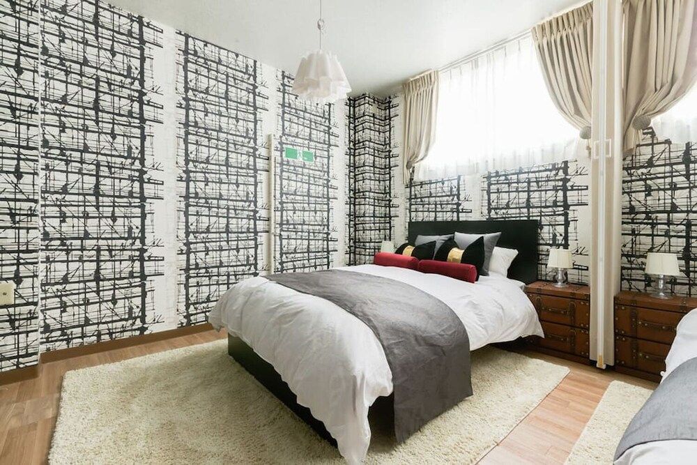 Ota Building St31&32 Apartment 7