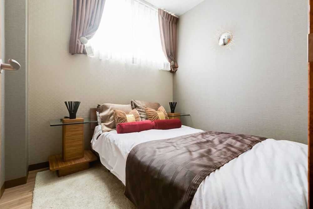 Ota Building St31&32 Apartment 9