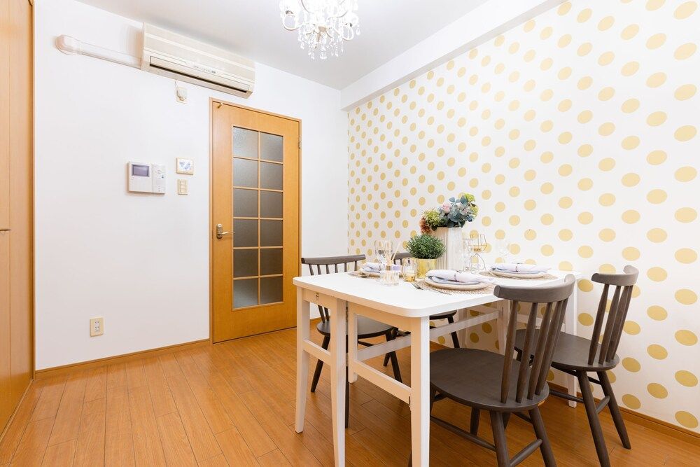 Lumiere Higashi Shinsaibashi St27 Apartment 10