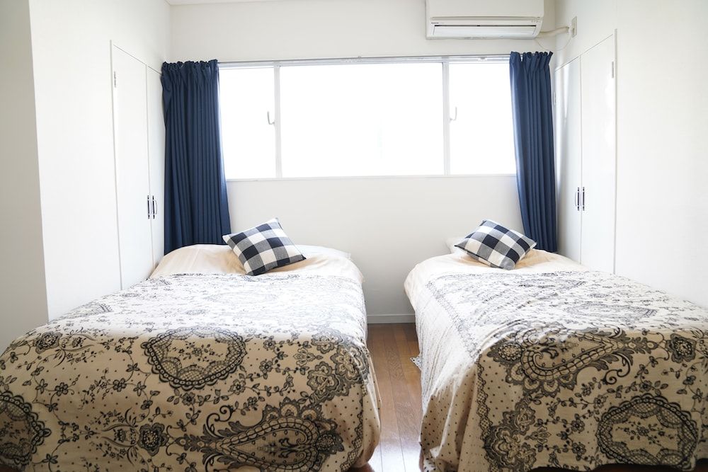 undefined Metro Daikoku Apartment 7