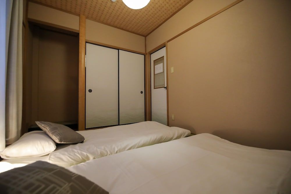 KUROMON Hibiki House 9 Guests Room, KH-1 2