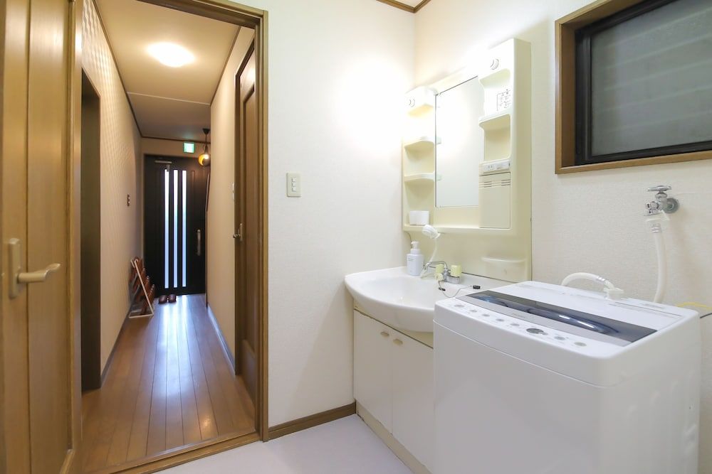 KUROMON Hibiki House 9 Guests Room, KH-1 17