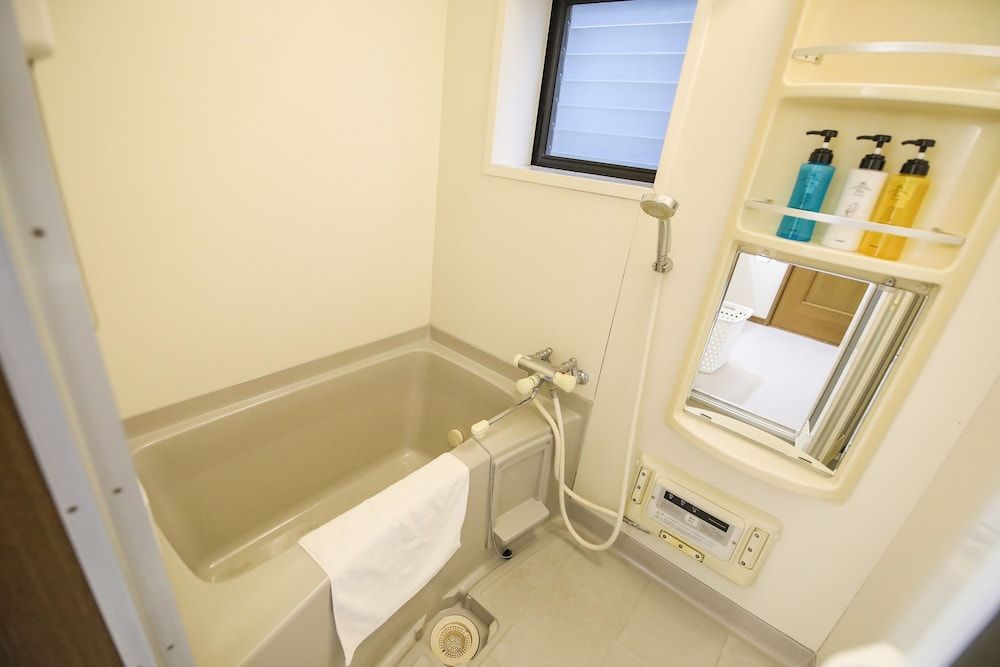 KUROMON Hibiki House 9 Guests Room, KH-1 18