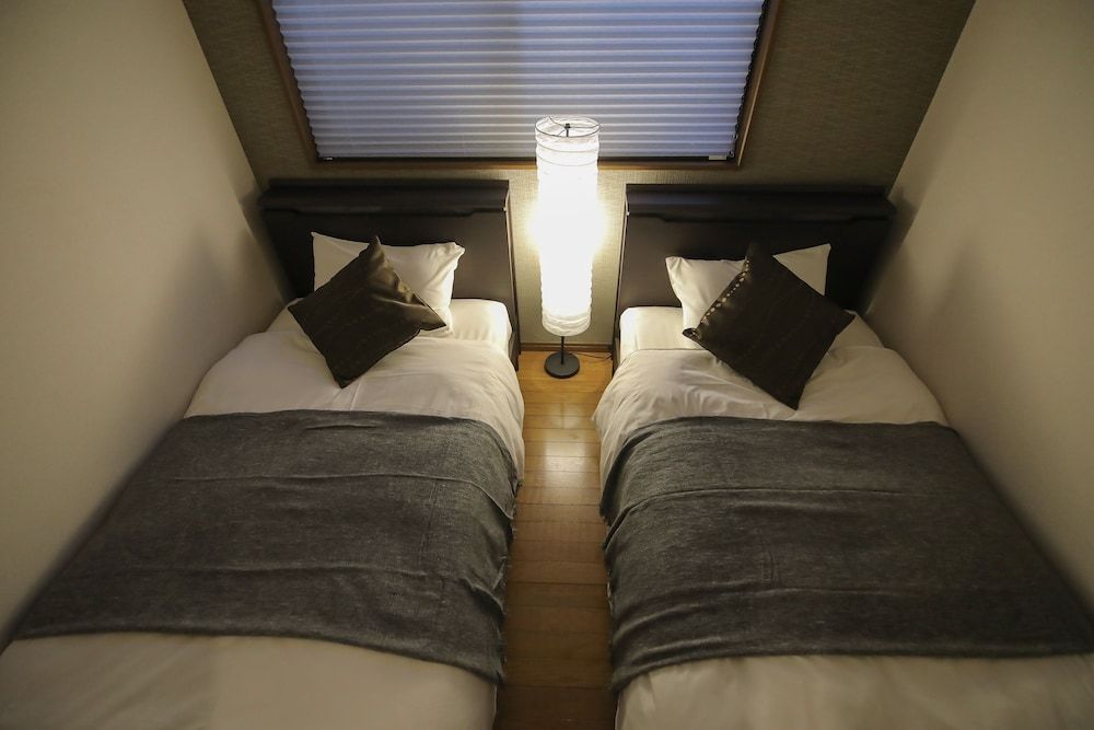 KUROMON Hibiki House 9 Guests Room, KH-1 12