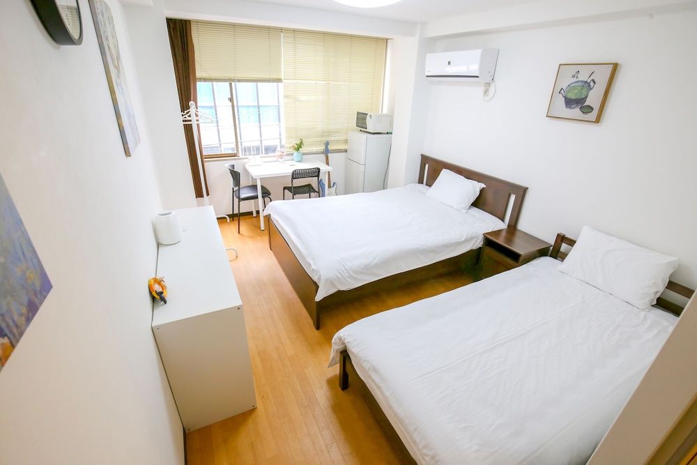 undefined Shinsaibashi Qilv Apartments