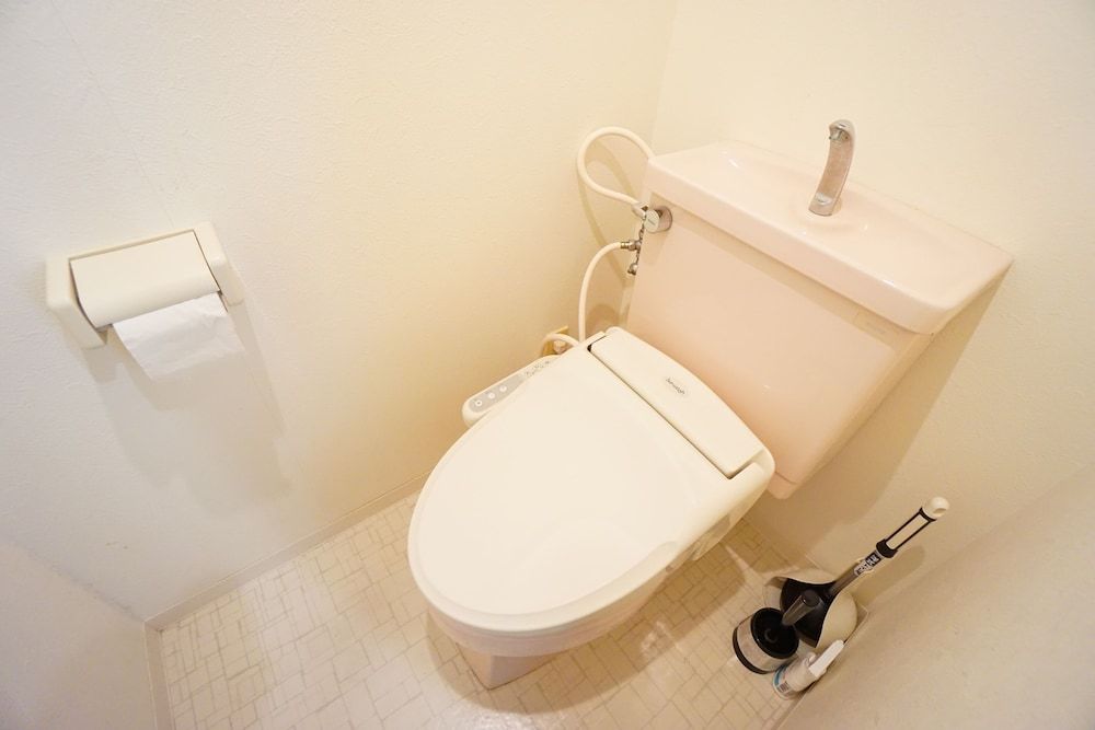 Terry's Apartment Shinsaibashi East I G06B Apartment 17