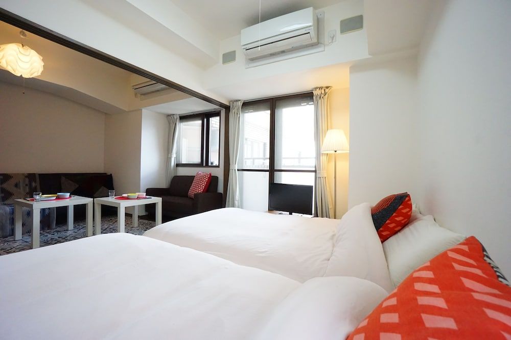 Terry's Apartment Shinsaibashi East I G12B Apartment 12