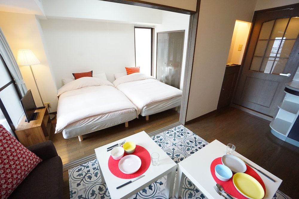 Terry's Apartment Shinsaibashi East I G12B Apartment 13