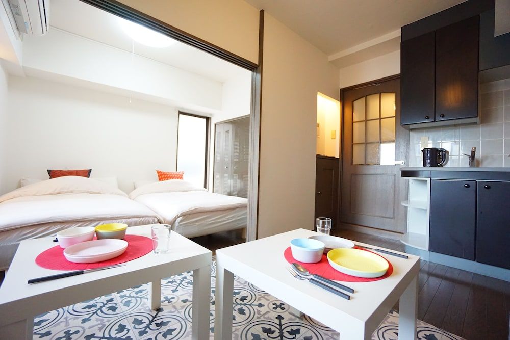 Terry's Apartment Shinsaibashi East I G12B Apartment 16