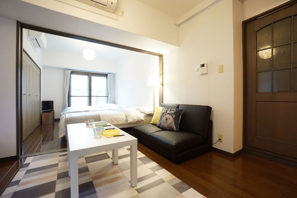 Terry's Apartment Shinsaibashi East I G05F Apartment 13