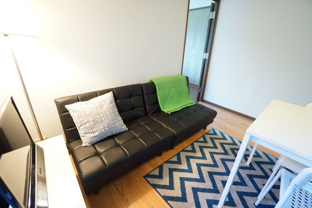 Terry's Apartment Shinsaibashi East I G07C Apartment 19