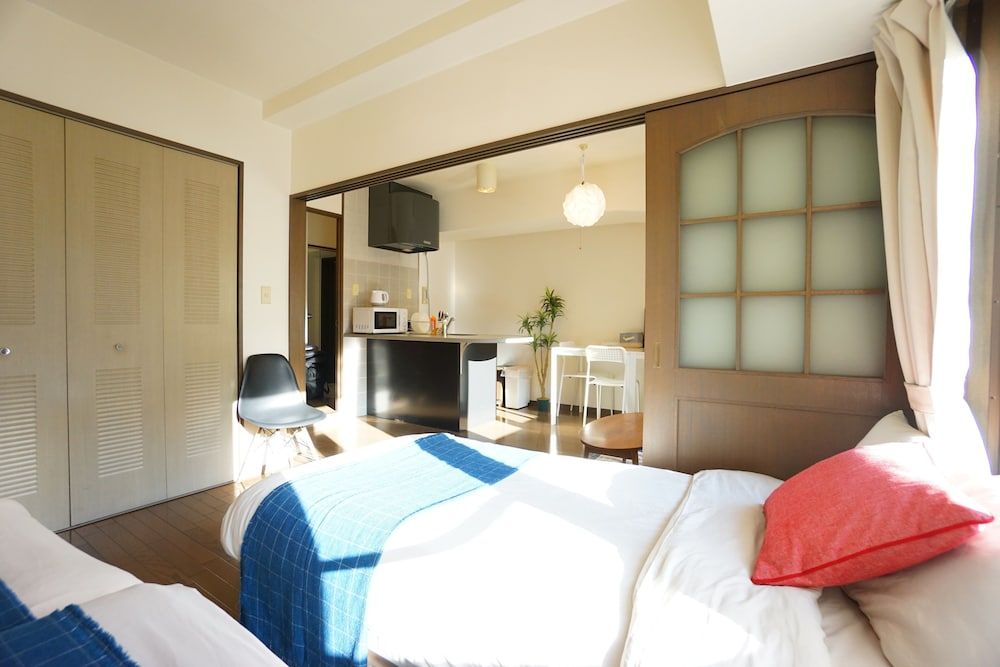 Terry's Apartment Shinsaibashi East I G04B Apartment 12